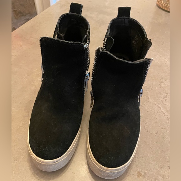 Steven madden weddgie booties size 7 - Picture 3 of 5